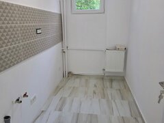 Titan, chiar pe Barajul Lotru, 5 minute metrou, complet renovata