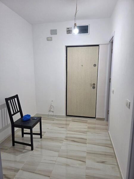 Titan, chiar pe Barajul Lotru, 5 minute metrou, complet renovata